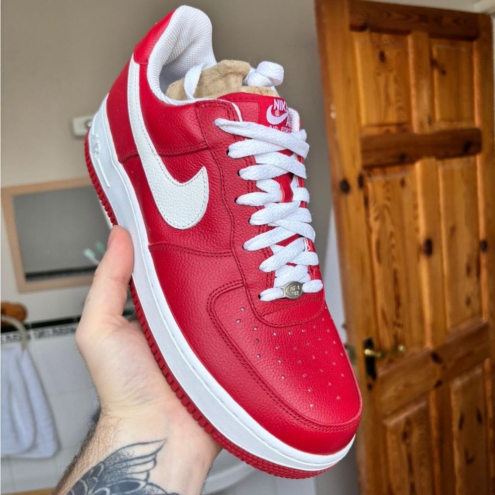 NEW Men’s Nike Air Forces Red & White - Picture 4 of 4
